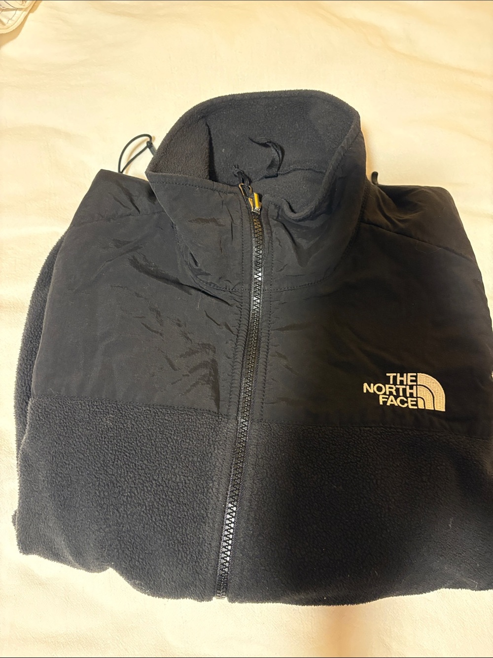 The North Face Black Full-Zip Lightweight Fleece Jacket